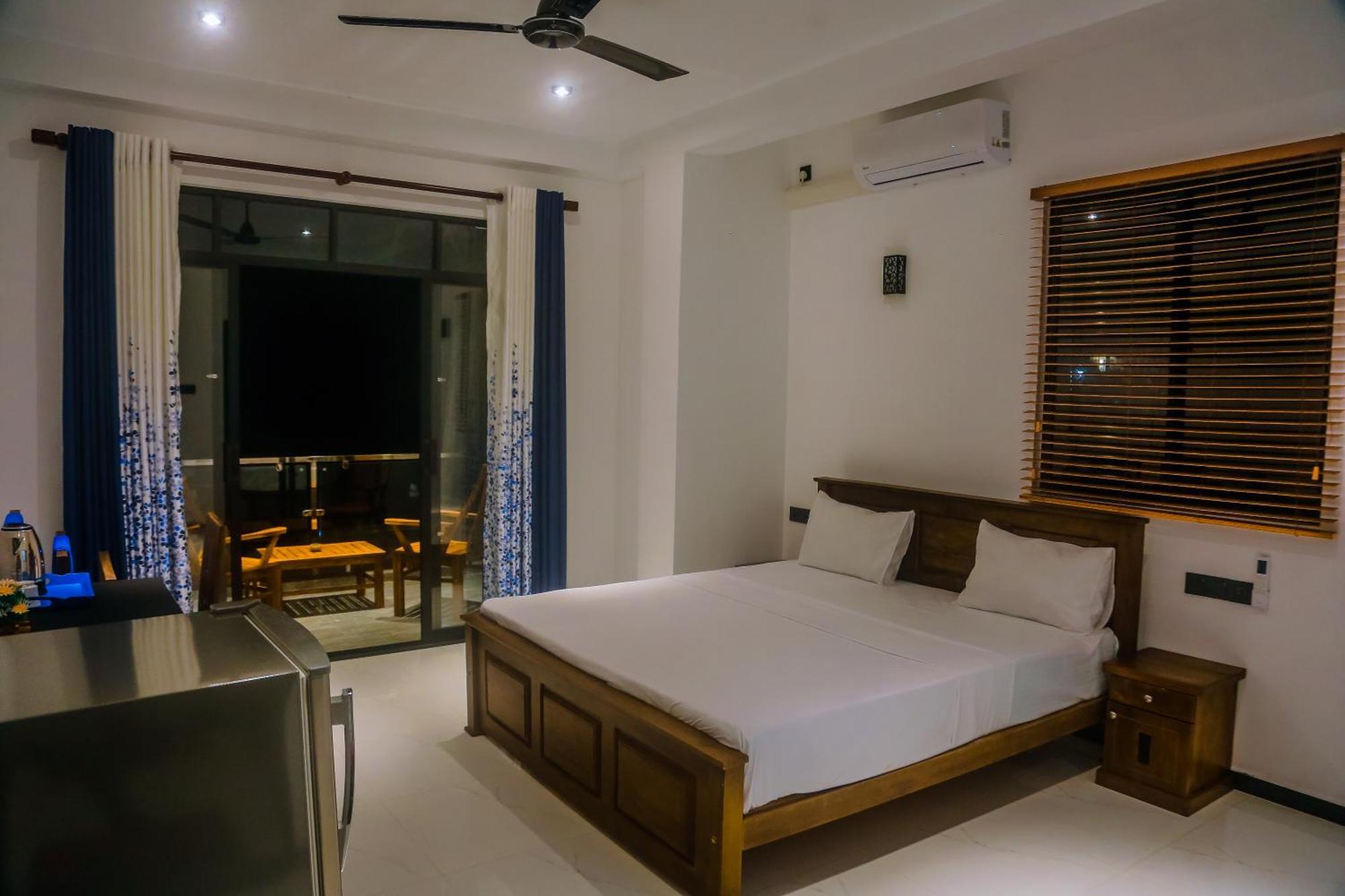 Mirissa Breeze Hotel Екстериор снимка