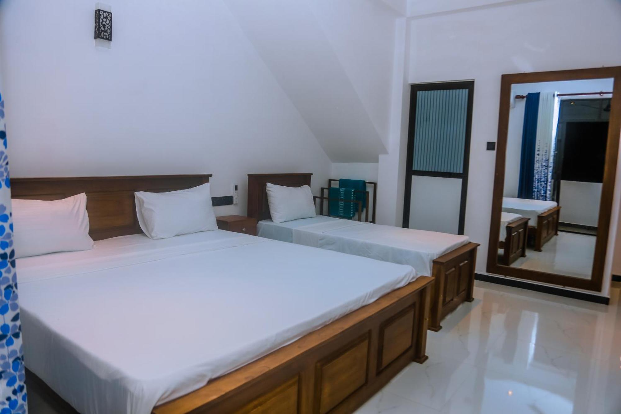 Mirissa Breeze Hotel Екстериор снимка