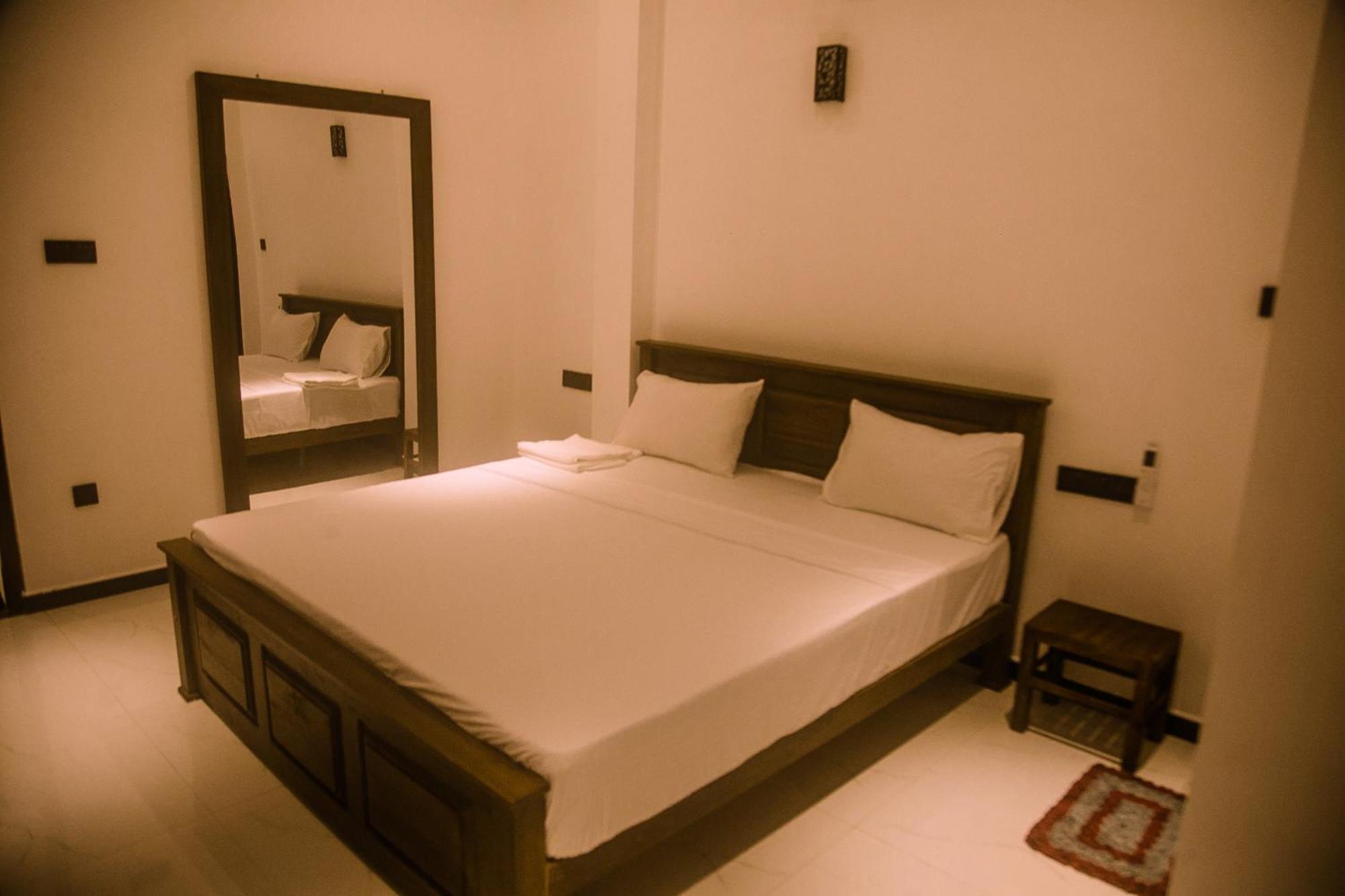 Mirissa Breeze Hotel Екстериор снимка