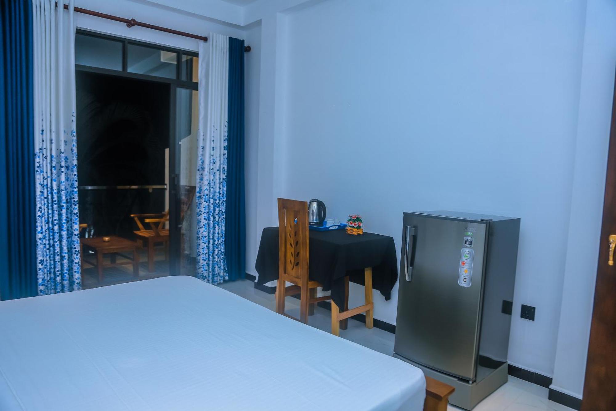 Mirissa Breeze Hotel Екстериор снимка