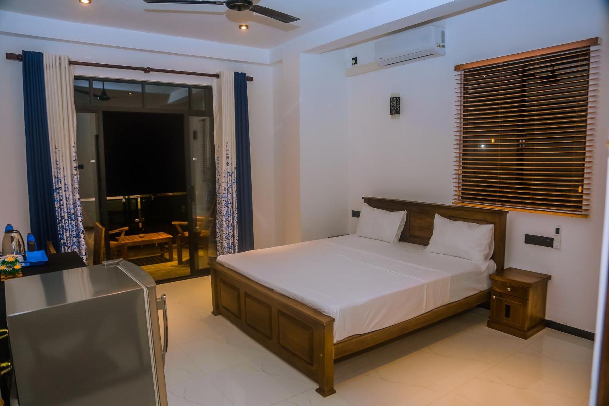Mirissa Breeze Hotel Екстериор снимка