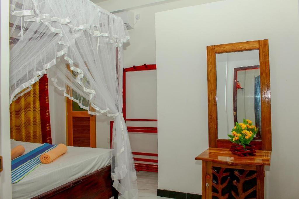 Mirissa Breeze Hotel Екстериор снимка