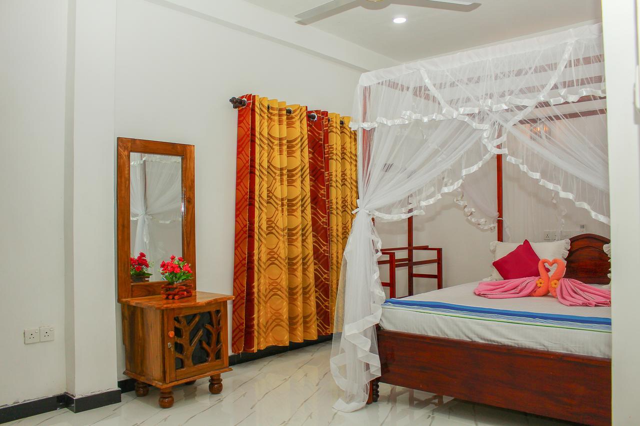 Mirissa Breeze Hotel Екстериор снимка