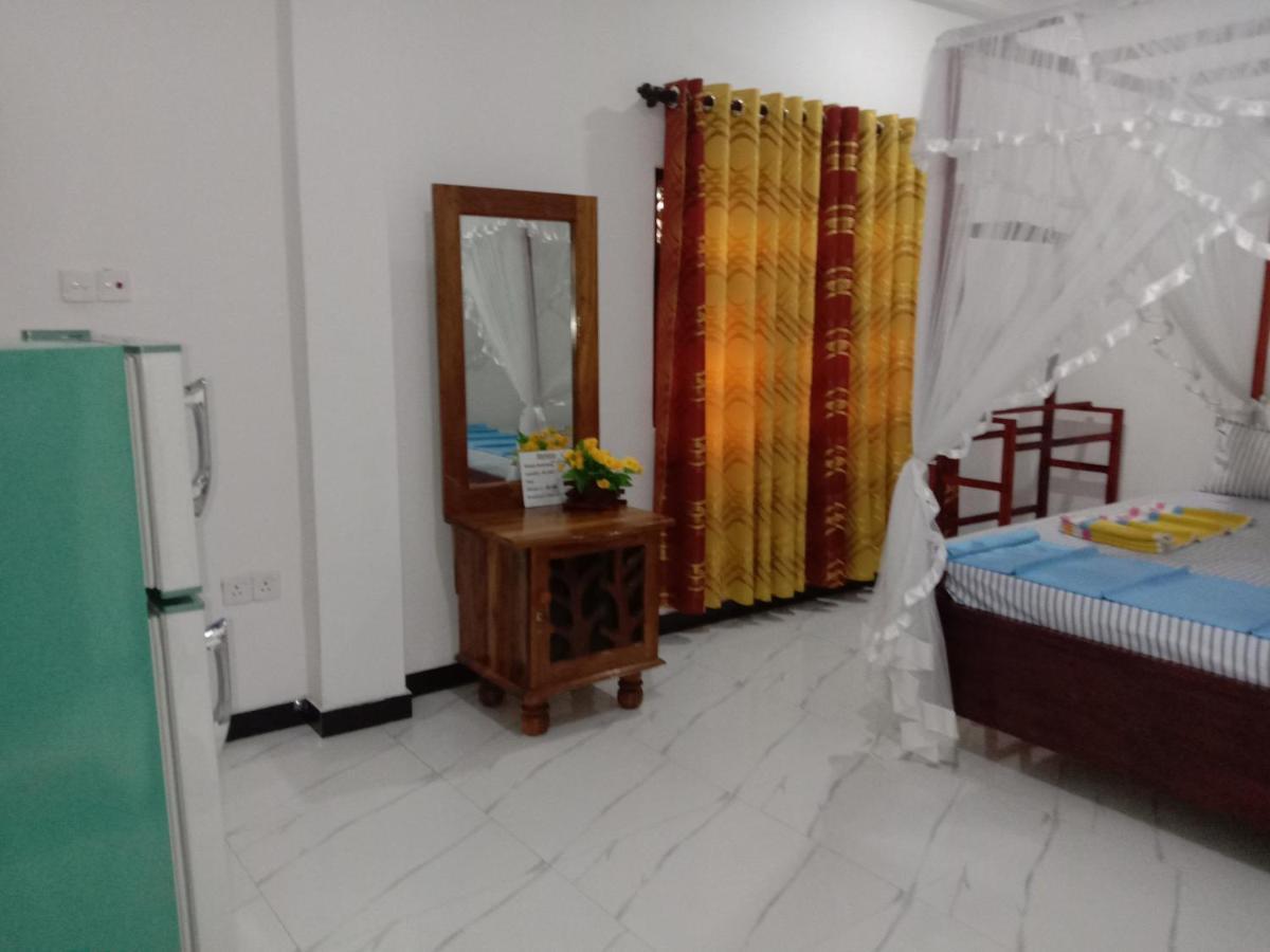Mirissa Breeze Hotel Екстериор снимка